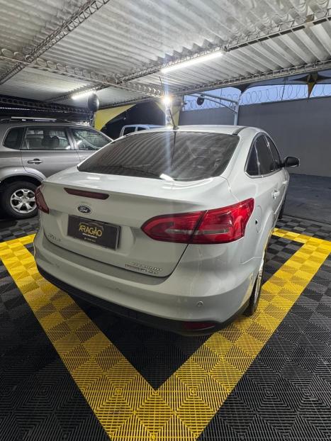 FORD Focus Sedan 2.0 16V 4P FLEX TITANIUM PLUS POWERSHIFT AUTOMTICO, Foto 6