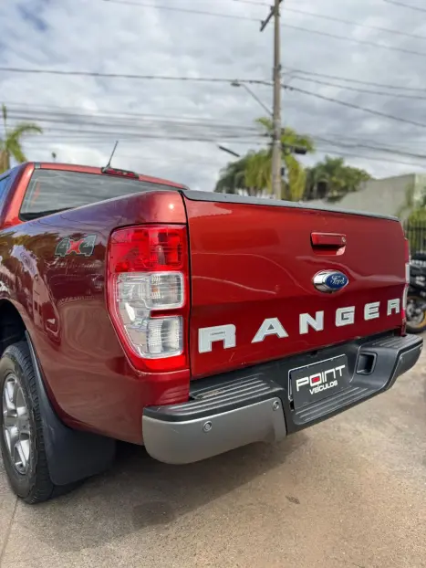 FORD Ranger 2.0 4P TURBO DIESEL XLS 4X4 CABINE DUPLA AUTOMTICO, Foto 4