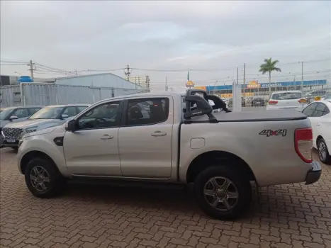 FORD Ranger 2.2 16V XLS DIESEL 4X4 CABINE DUPLA AUTOMTICO, Foto 8