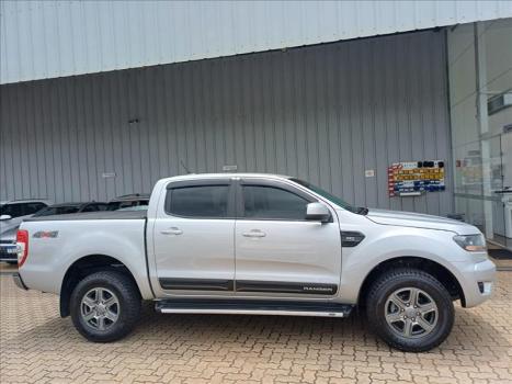 FORD Ranger 2.2 16V XLS DIESEL 4X4 CABINE DUPLA AUTOMTICO, Foto 4