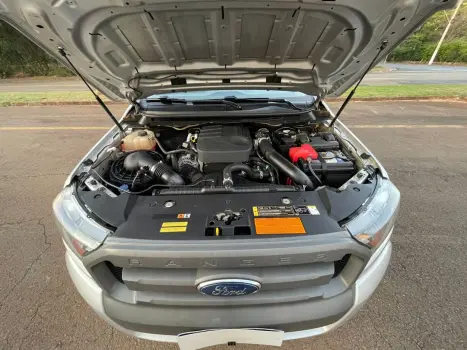 FORD Ranger 2.2 16V XLS DIESEL 4X4 CABINE DUPLA AUTOMTICO, Foto 11