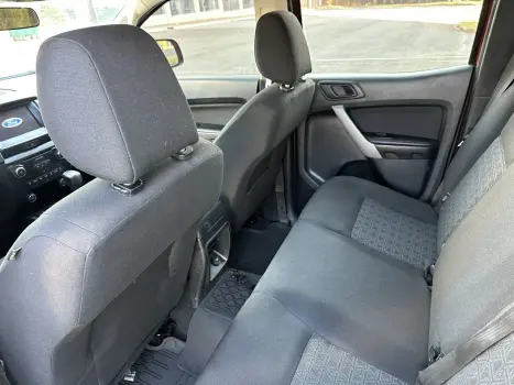 FORD Ranger 2.2 16V XLS DIESEL 4X4 CABINE DUPLA AUTOMTICO, Foto 9