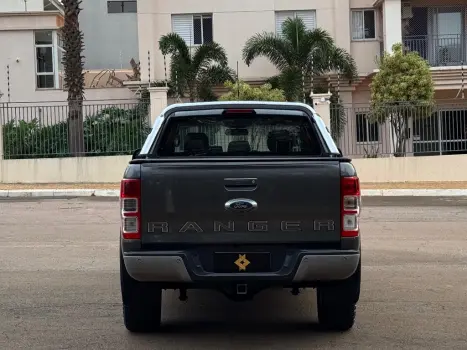 FORD Ranger 2.2 16V XLS DIESEL 4X4 CABINE DUPLA AUTOMTICO, Foto 4