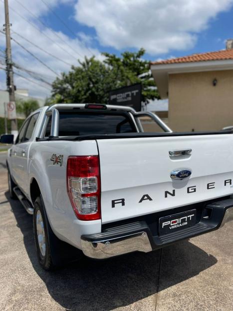 FORD Ranger 3.2 20V XLT 4X4 CABINE DUPLA TURBO DIESEL AUTOMTICO, Foto 5