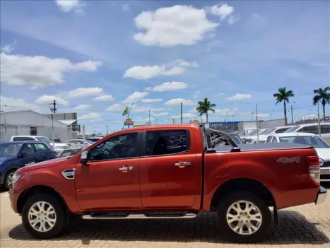 FORD Ranger 3.2 20V XLT 4X4 CABINE DUPLA TURBO DIESEL AUTOMTICO, Foto 8