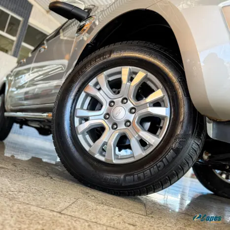 FORD Ranger 3.2 20V XLT 4X4 CABINE DUPLA TURBO DIESEL AUTOMTICO, Foto 9