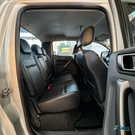 FORD Ranger 3.2 20V XLT 4X4 CABINE DUPLA TURBO DIESEL AUTOMTICO, Foto 16