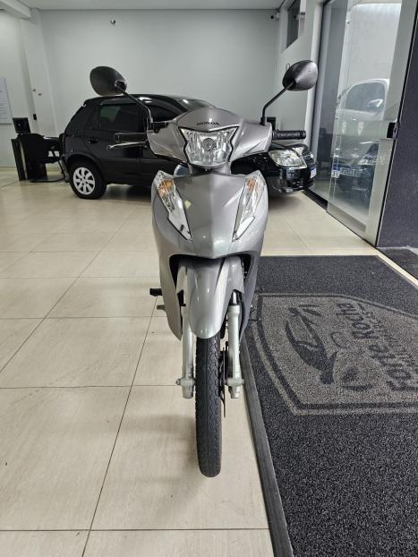 HONDA Biz 125 +, Foto 18