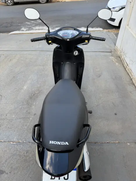 HONDA Biz 125 ES, Foto 3