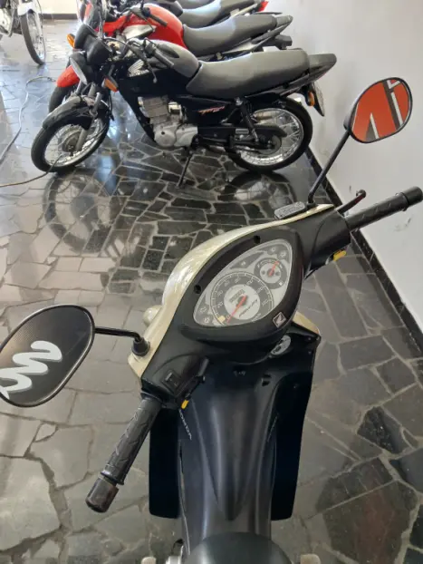 HONDA Biz 125 ES, Foto 3