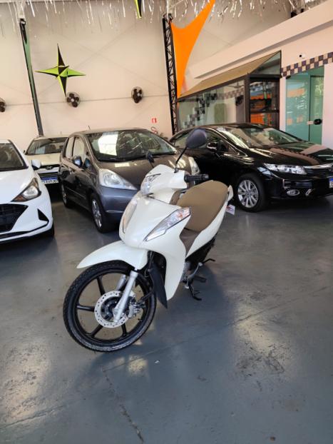 HONDA Biz 125 EX, Foto 6