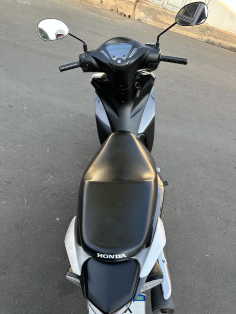 HONDA Biz 125 FLEX, Foto 4