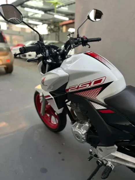 HONDA CB 250 F Twister FLEXONE, Foto 7