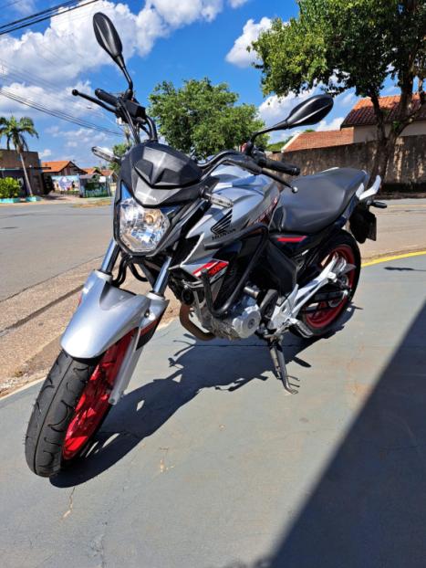 HONDA CB 300 F Twister FLEX ABS, Foto 3