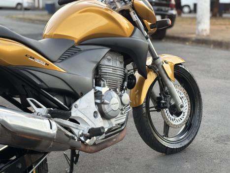 HONDA CB 300 R ESPECIAL EDITION, Foto 4