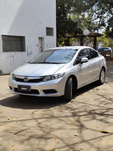 HONDA Civic 1.8 16V 4P FLEX LXS AUTOMTICO, Foto 2