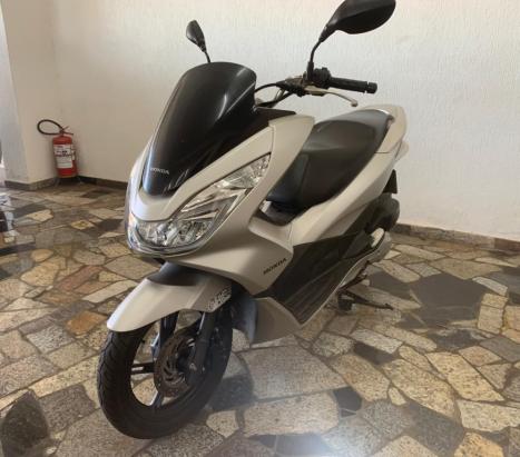 HONDA PCX 150 DLX, Foto 3