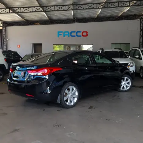 HYUNDAI Elantra 1.8 16V 4P, Foto 8