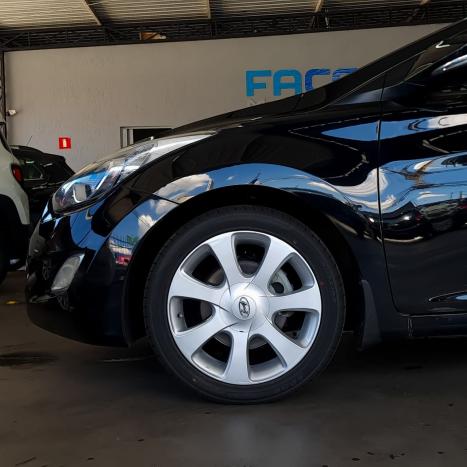 HYUNDAI Elantra 1.8 16V 4P, Foto 5