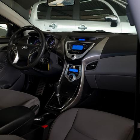 HYUNDAI Elantra 1.8 16V 4P, Foto 14
