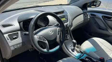 HYUNDAI Elantra 1.8 16V 4P GLS AUTOMTICO, Foto 9