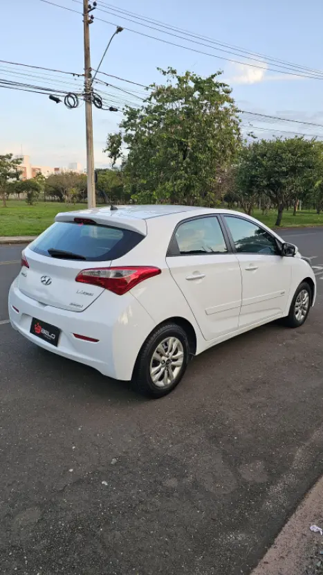 HYUNDAI HB 20 Hatch 1.6 16V 4P FLEX COMFORT PLUS AUTOMTICO, Foto 3