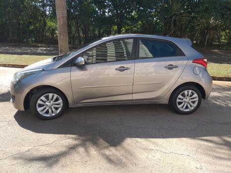 HYUNDAI HB 20 Hatch 1.6 16V 4P FLEX COMFORT PLUS AUTOMTICO, Foto 4