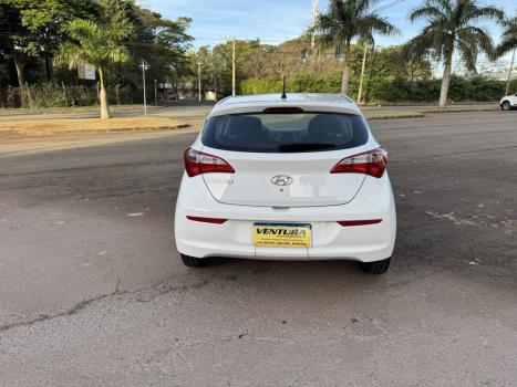 HYUNDAI HB 20 Hatch 1.0 12V 4P FLEX COMFORT PLUS, Foto 4