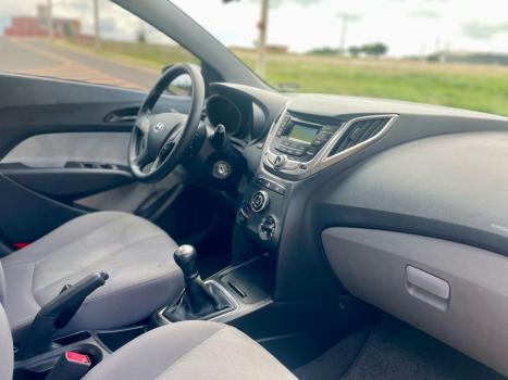 HYUNDAI HB 20 Sedan 1.0 12V 4P FLEX COMFORT PLUS, Foto 9
