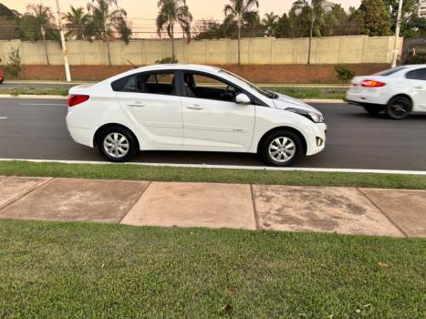 HYUNDAI HB 20 Sedan 1.6 16V 4P FLEX COMFORT PLUS, Foto 4