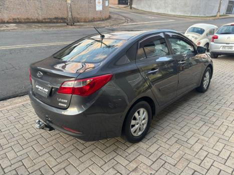 HYUNDAI HB 20 Sedan 1.6 16V 4P FLEX COMFORT PLUS AUTOMTICO, Foto 4