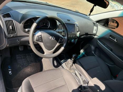 HYUNDAI I30 2.0 16V 4P GLS, Foto 9