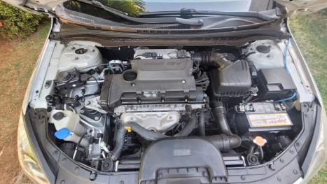 HYUNDAI I30 2.0 16V 4P, Foto 2