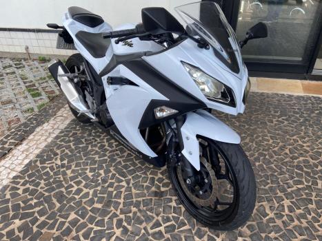 KAWASAKI Ninja 300 , Foto 3