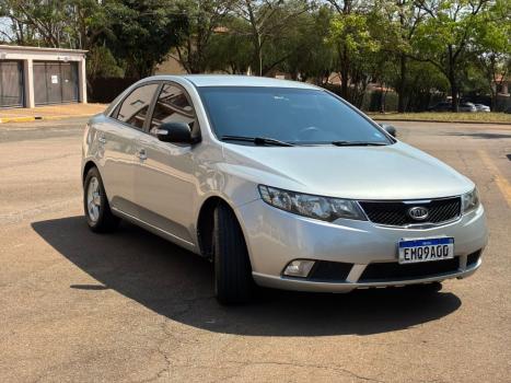 KIA Cerato Sedan 1.6 16V 4P EX AUTOMTICO, Foto 2