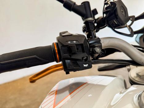 KTM 390 Duke , Foto 12