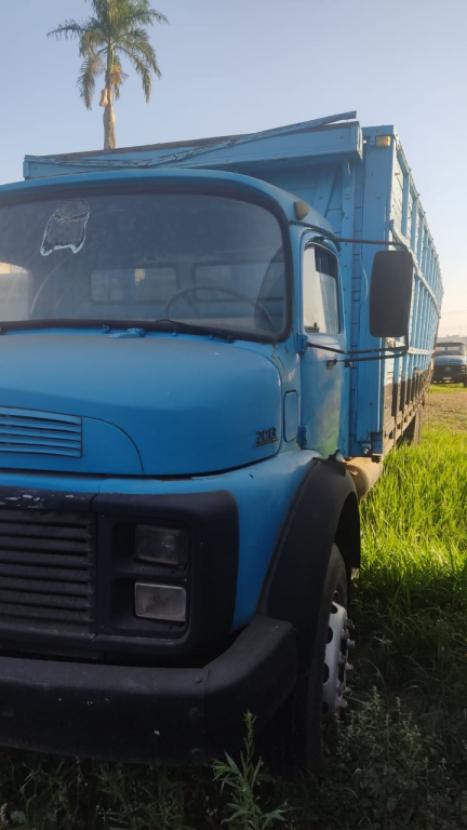 MERCEDES-BENZ 1113 CARROCERIA DE MADEIRA, Foto 3