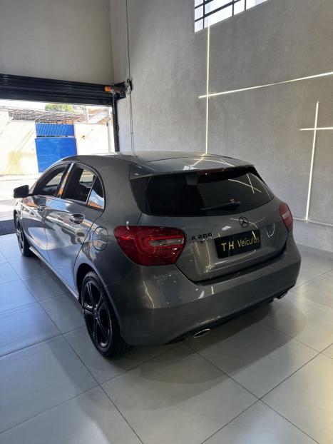 MERCEDES-BENZ A 200 1.6 16V 4P TURBO URBAN AUTOMTICO, Foto 13