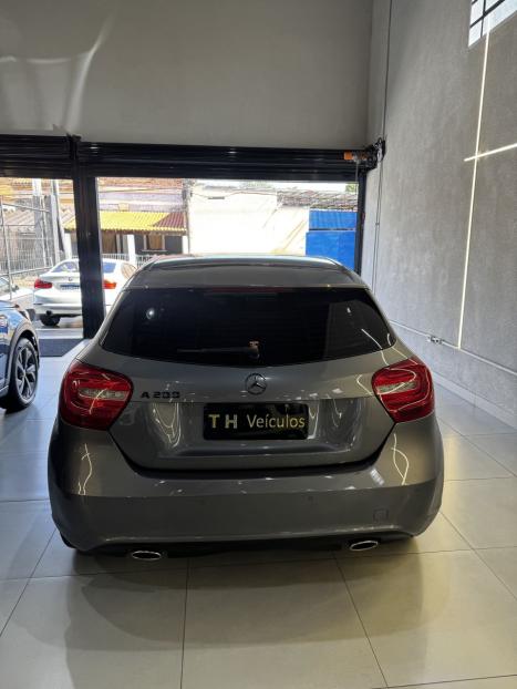 MERCEDES-BENZ A 200 1.6 16V 4P TURBO URBAN AUTOMTICO, Foto 14