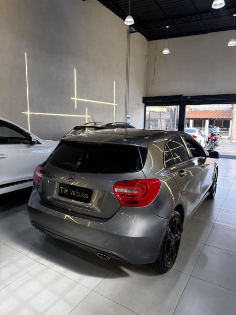 MERCEDES-BENZ A 200 1.6 16V 4P TURBO URBAN AUTOMTICO, Foto 12