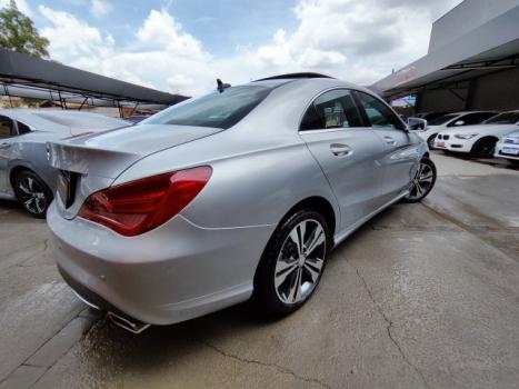 MERCEDES-BENZ CLA 200 1.6 4P FIRST EDITION TURBO AUTOMATIZADO, Foto 4