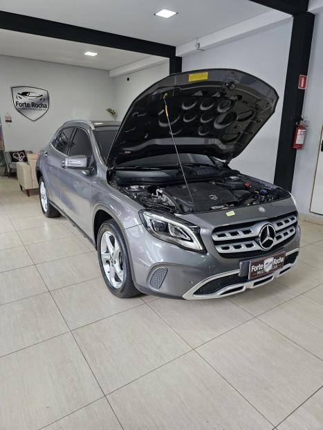 MERCEDES-BENZ GLA 200 1.6 16V 4P FLEX CGI ENDURO TURBO AUTOMTICO, Foto 18