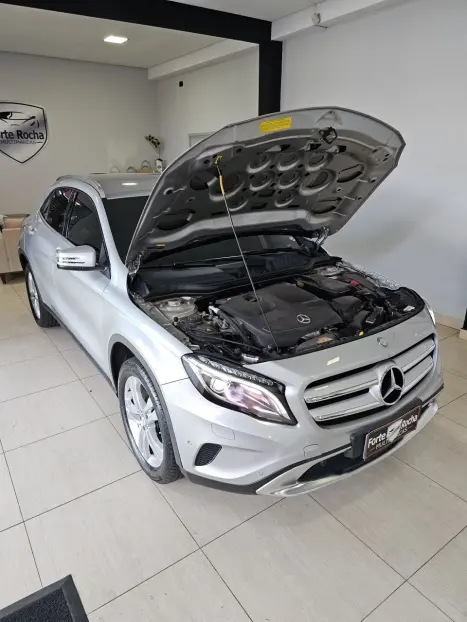 MERCEDES-BENZ GLA 200 1.6 16V 4P FLEX CGI ENDURO TURBO AUTOMTICO, Foto 13