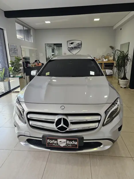 MERCEDES-BENZ GLA 200 1.6 16V 4P FLEX CGI ENDURO TURBO AUTOMTICO, Foto 17