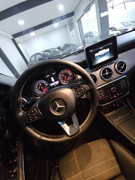 MERCEDES-BENZ GLA 200 1.6 16V 4P FLEX CGI ENDURO TURBO AUTOMTICO, Foto 18