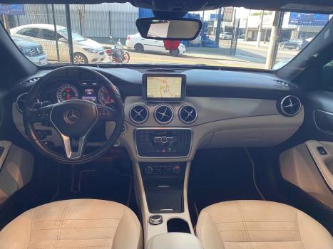 MERCEDES-BENZ GLA 200 1.6 16V 4P CGI VISION TURBO AUTOMTICO, Foto 10