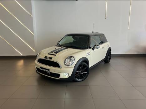 MINI Cooper 1.6 16V S TURBO, Foto 1