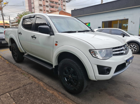 MITSUBISHI L 200 Triton 2.4 16V FLEX HLS CABINE DUPLA, Foto 4