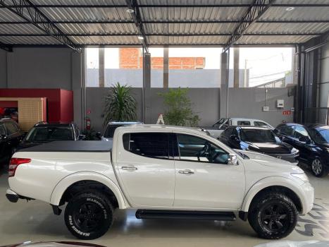 MITSUBISHI L 200 Triton 2.4 16V SPORT HPE TOP 4X4 CABINE DUPLA TURBO DIESEL AUTOMTICO, Foto 4