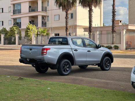 MITSUBISHI L 200 Triton 2.4 16V SPORT GLS CABINE DUPLA TURBO DIESEL AUTOMTICO, Foto 2